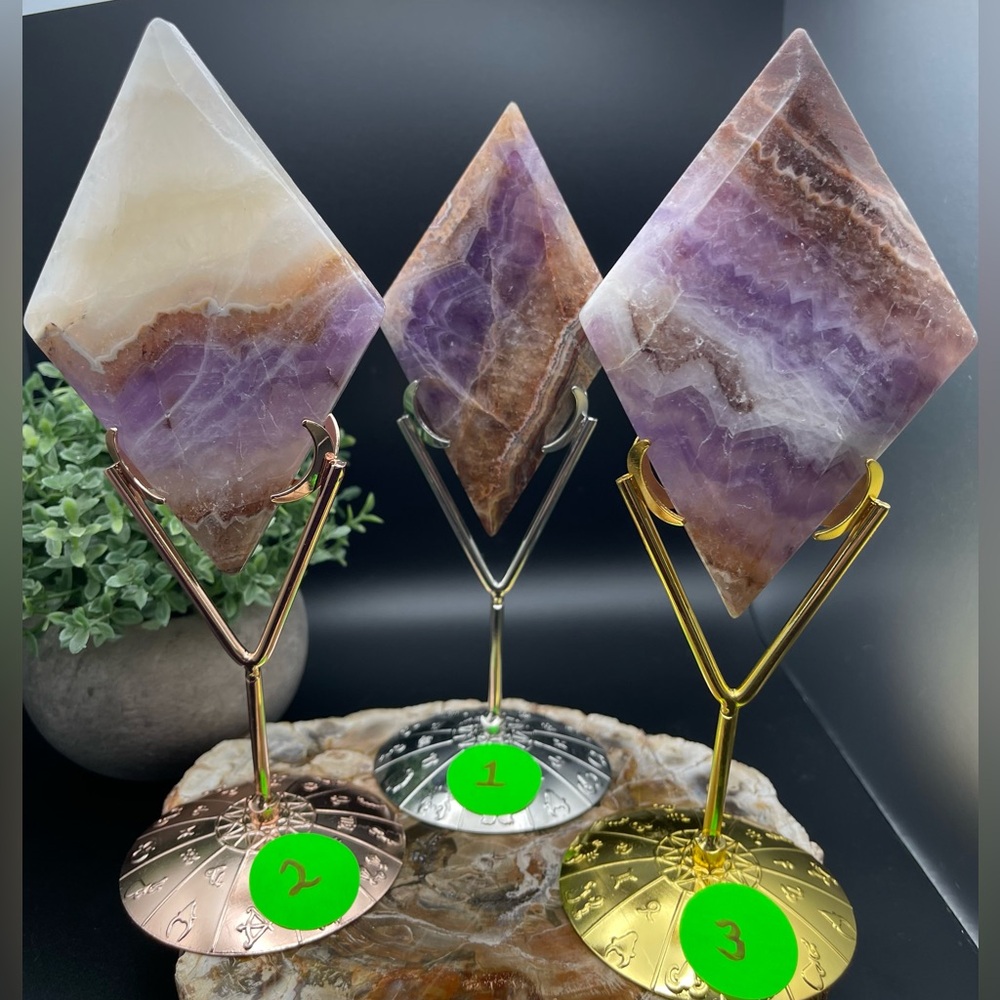 Amethyst and Mexican Lace Agate Diamond including stand holder